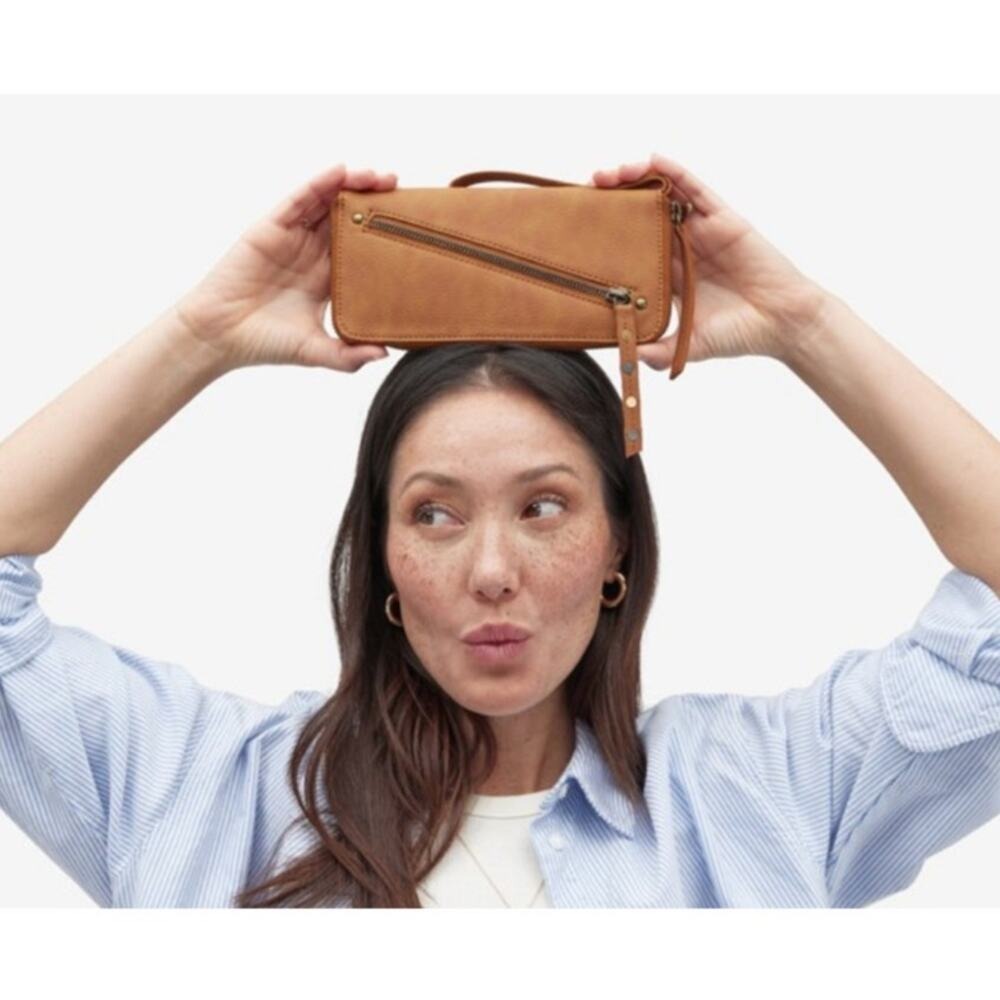 Free‎ People Distressed Vegan Leather Wallet NWT
